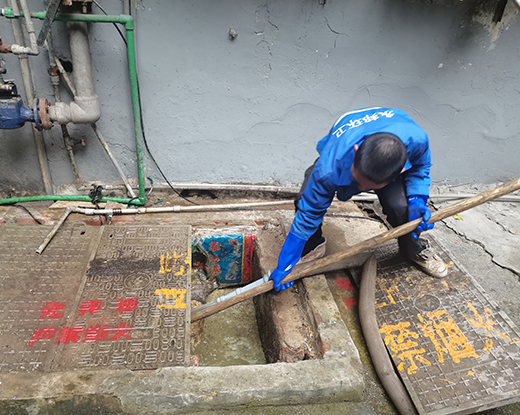 塘厦镇清掏化粪池