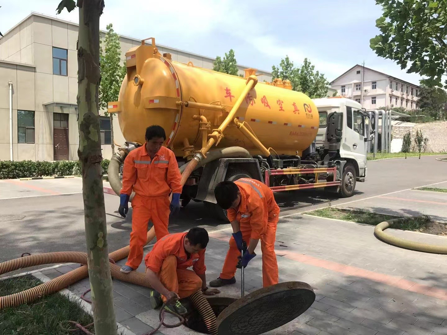 塘厦镇化粪池清理与5-8吨吸粪车施工效率分析